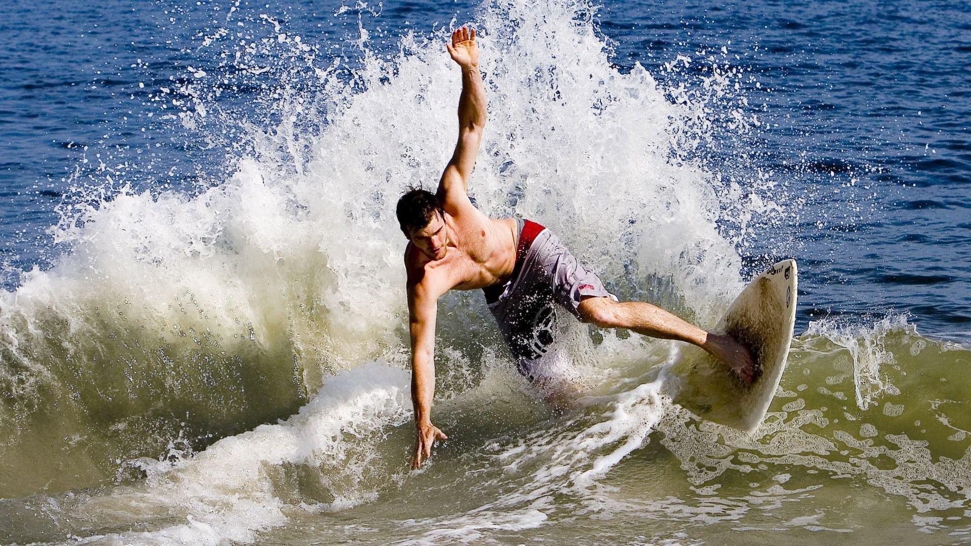 太阳对阵广东队，拉文用节奏魔法，点燃跨洋篮球对话